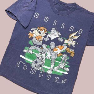 Vtg Dallas Cowboys Looney Tunes T-shirt graphic full sizes Color Purple Unisex
